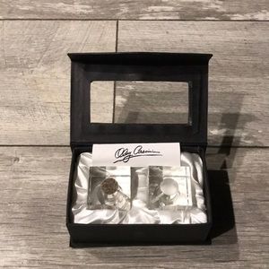 OLEG CASSINI CRYSTAL S & P SHAKERS